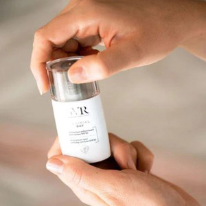 Крем SVR Клариаль дневной кор. против пигментных пятен SPF 30 30 мл